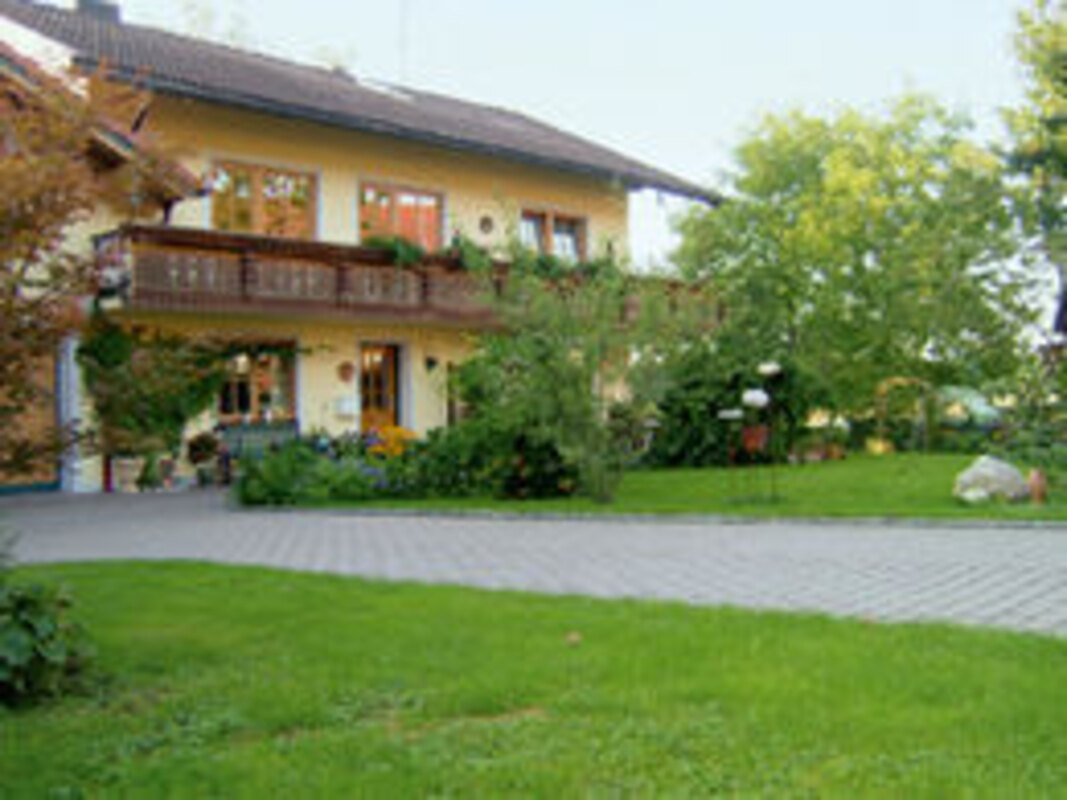 Bild-1 Kreisel Vesna in Seeon/Seebruck